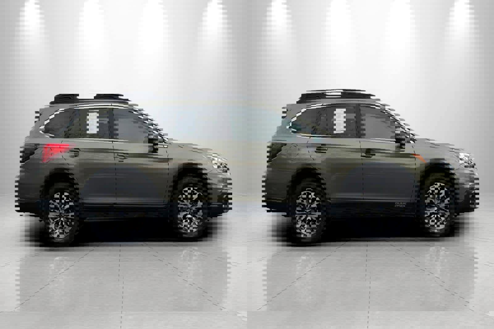 Used 2016 Subaru Outback 3.6R Limited image 8