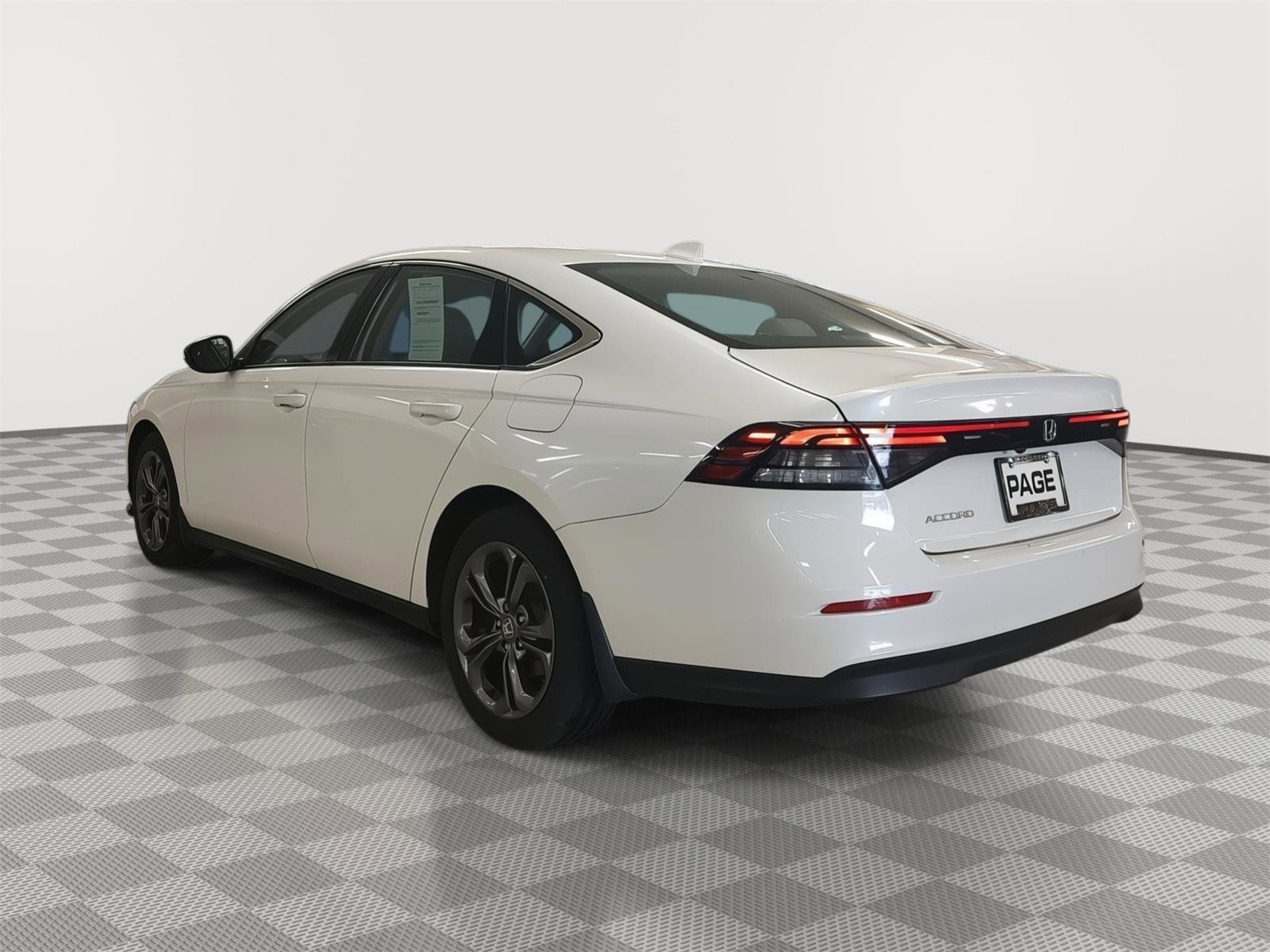 Used 2023 Honda Accord EX image 28
