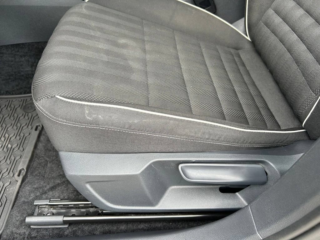 Certified 2024 Volkswagen Jetta Sport FWD image 44