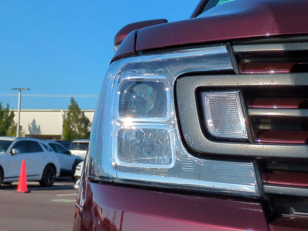 Used 2021 Ford Expedition XLT image 9