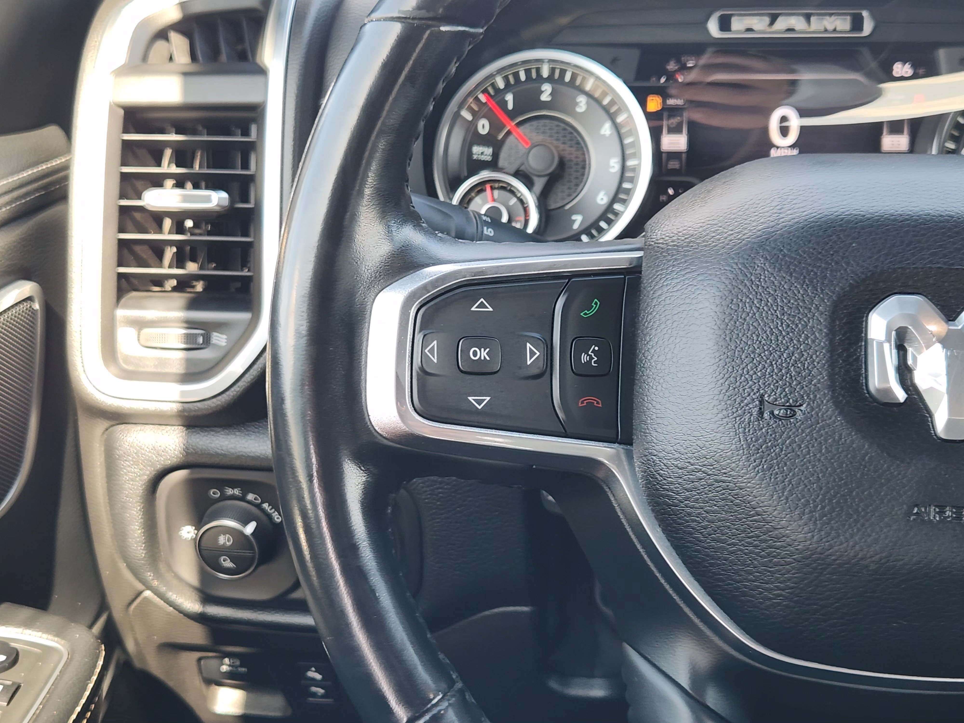 Used 2021 RAM 1500 Laramie AWD/4WD image 29
