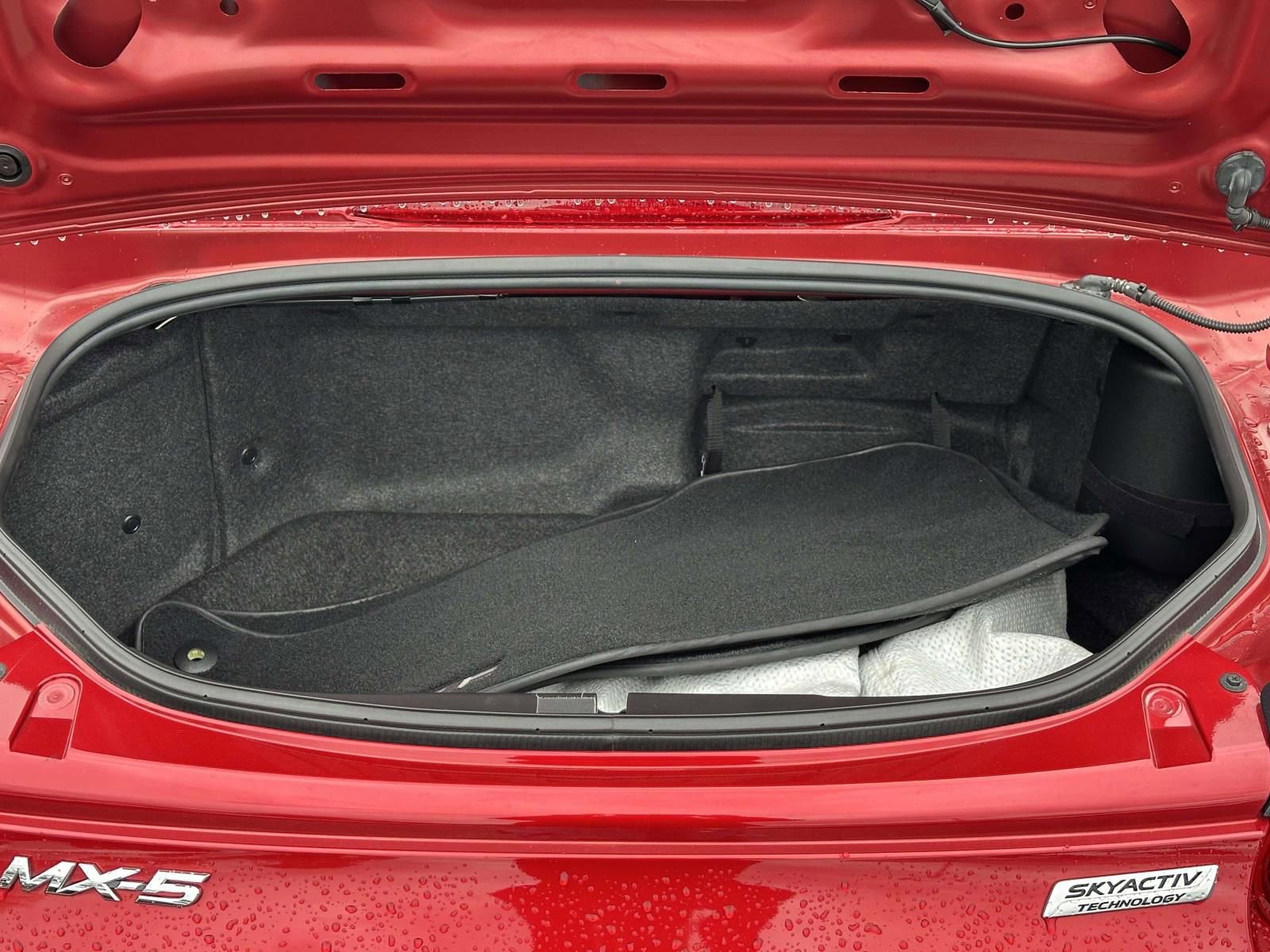 Used 2016 MAZDA MX-5 Miata Club RWD image 23
