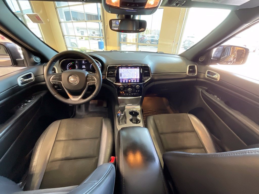 Used 2019 Jeep Grand Cherokee Altitude AWD/4WD image 9