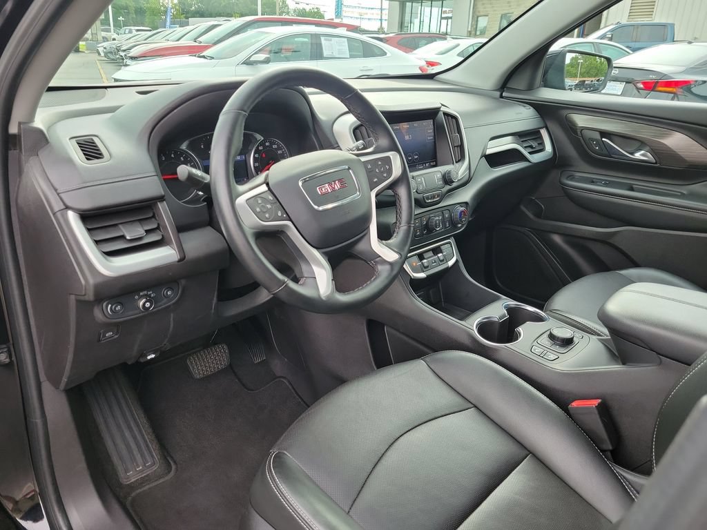 Used 2024 GMC Terrain SLT AWD/4WD image 22