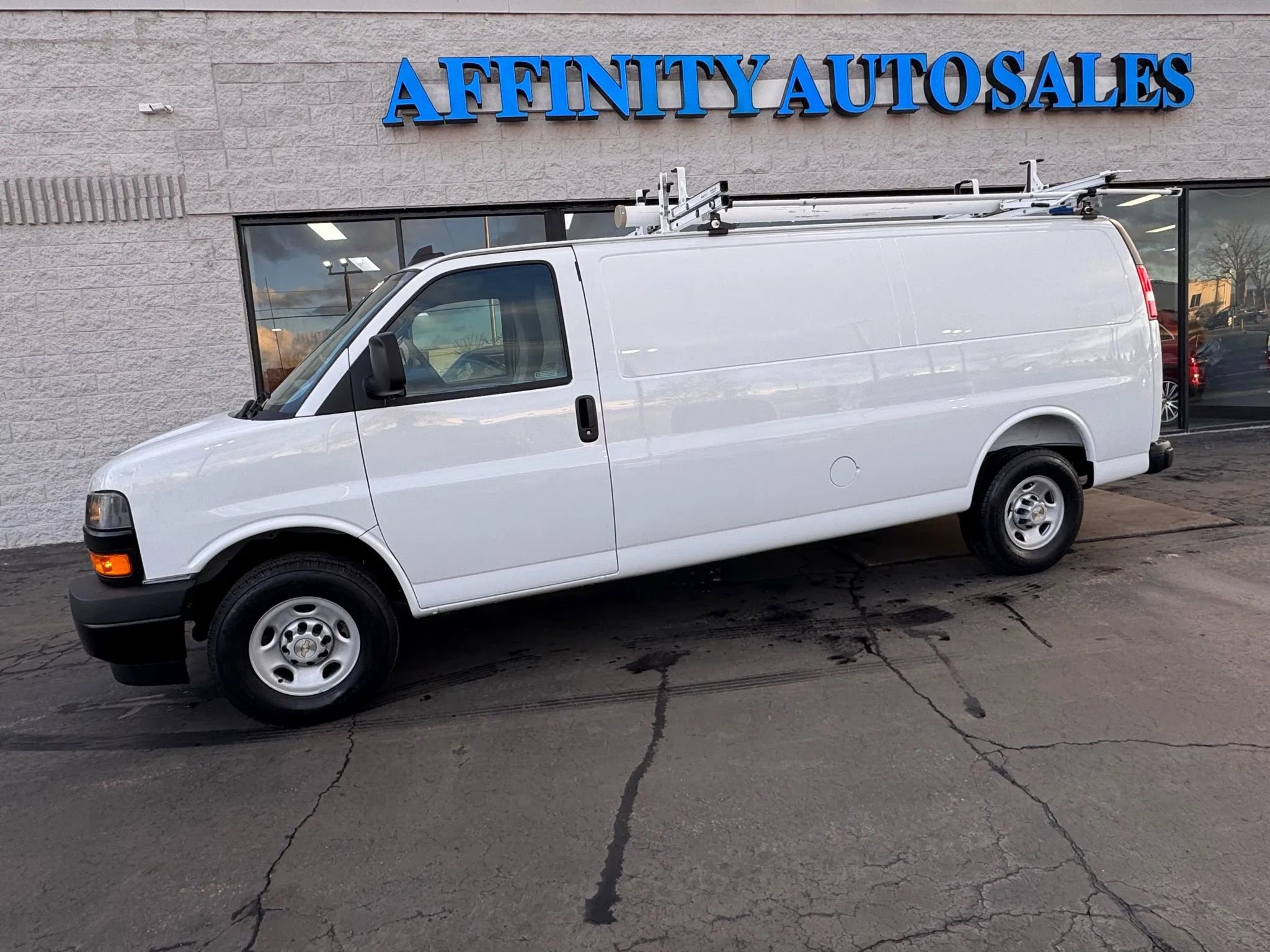 Used 2025 Chevrolet Express 2500 Extended w/ Communications Package RWD image 2