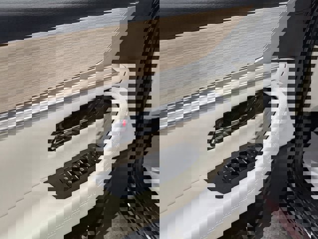 Used 2025 MAZDA CX-90 Plug-In Hybrid w/ Premium Plus image 13