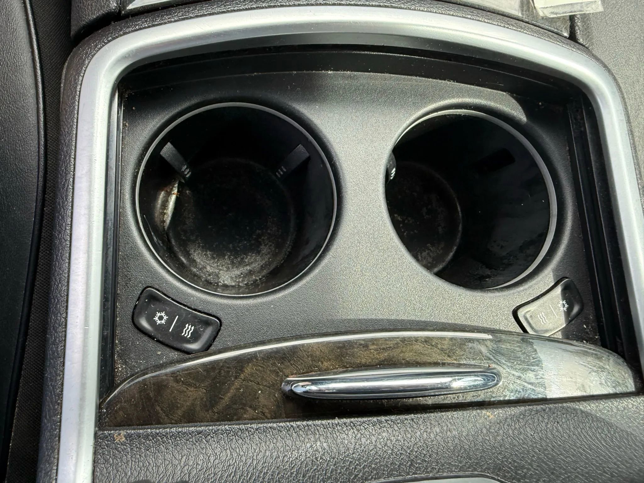 Used 2014 Chrysler 300 C image 23