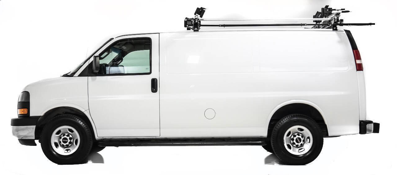 Used 2017 GMC Savana 2500 image 6