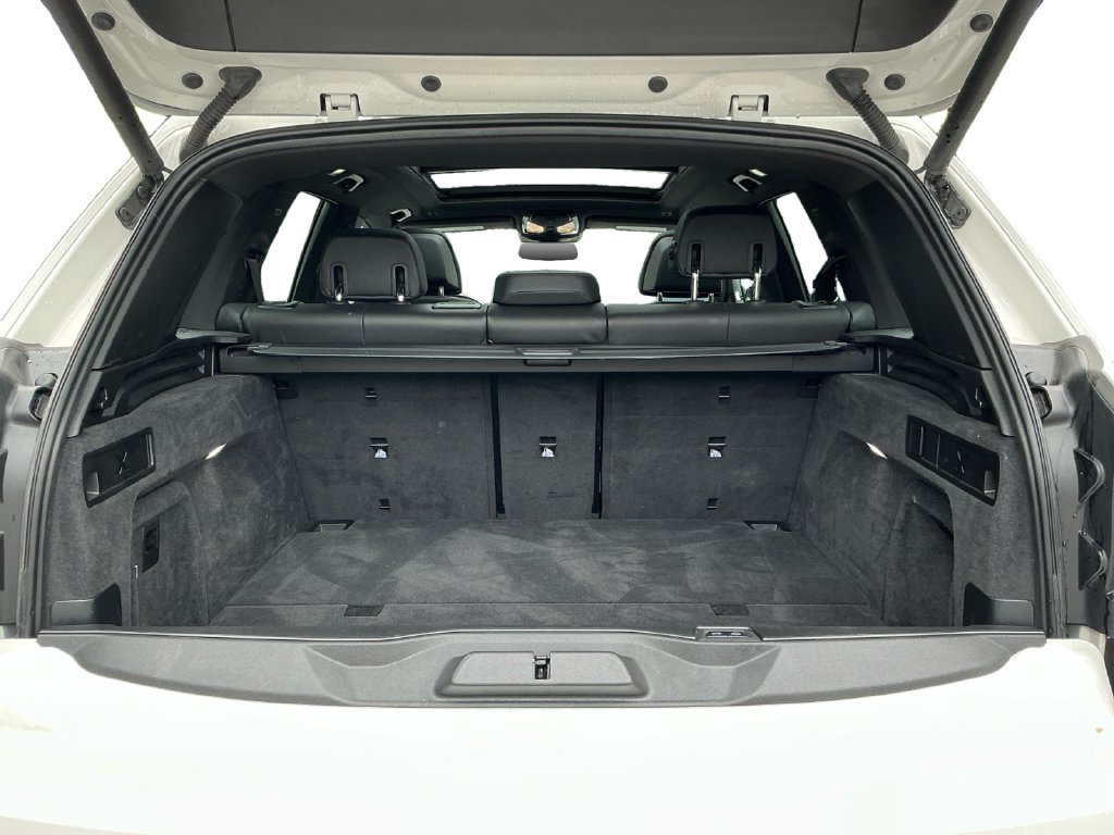 Used 2025 BMW X5 xDrive50e AWD/4WD image 14