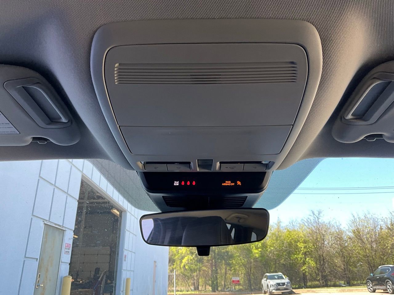 Used 2025 MAZDA CX-50 AWD 2.5 S w/ Premium Package image 16