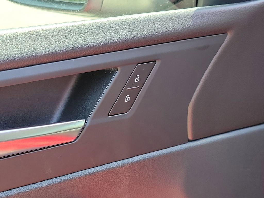 New 2026 Volkswagen Jetta SE FWD image 13