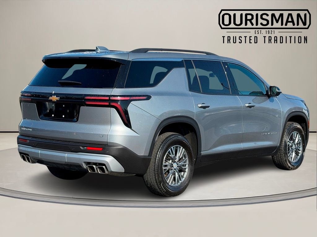 Used 2024 Chevrolet Traverse LT image 5