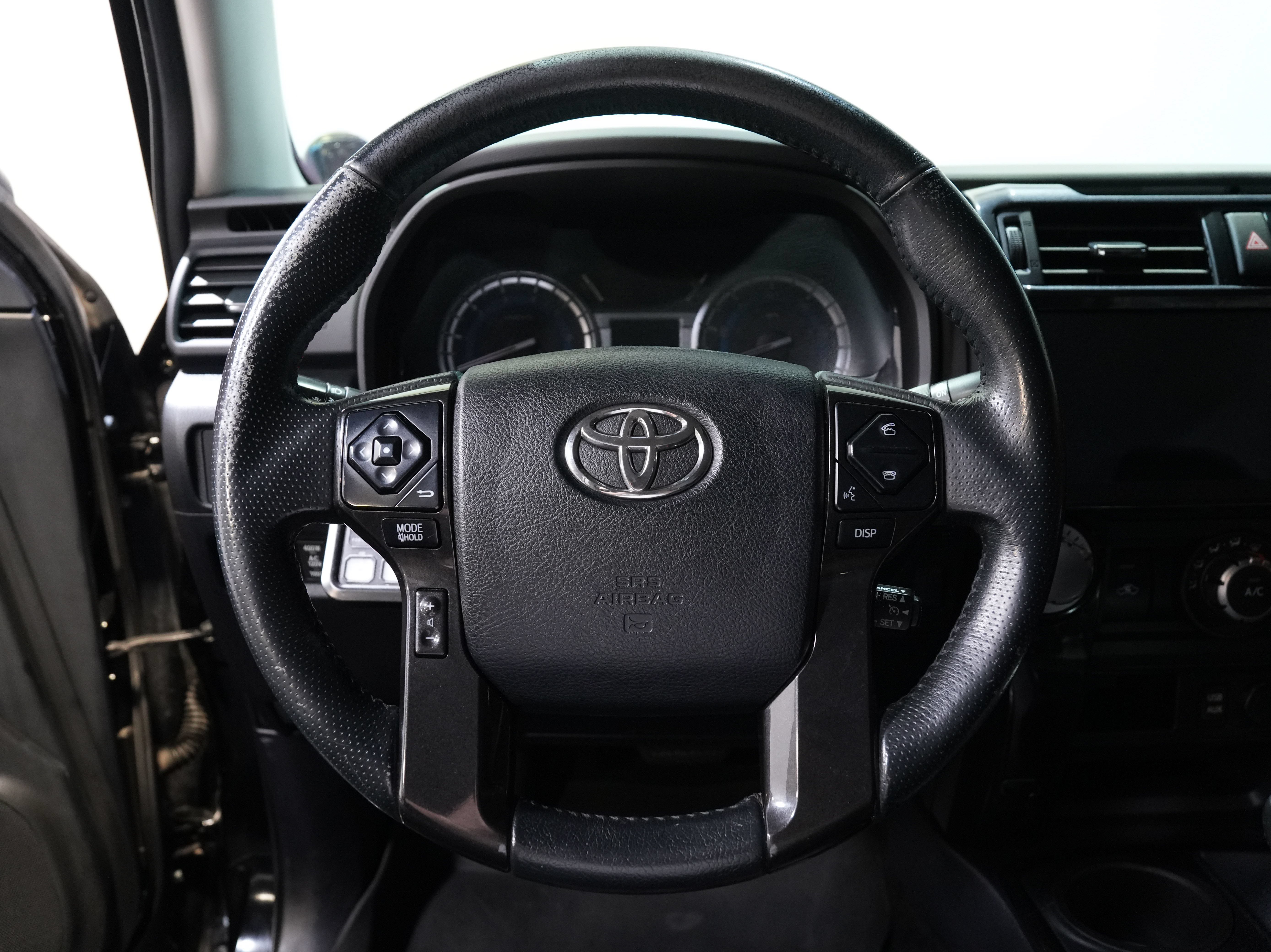 Used 2017 Toyota 4Runner TRD Off-Road AWD/4WD image 39