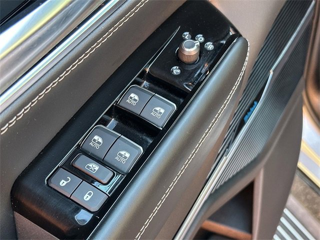 Used 2024 Jeep Grand Wagoneer L Series II w/ Quick Order Packagew 28T image 23