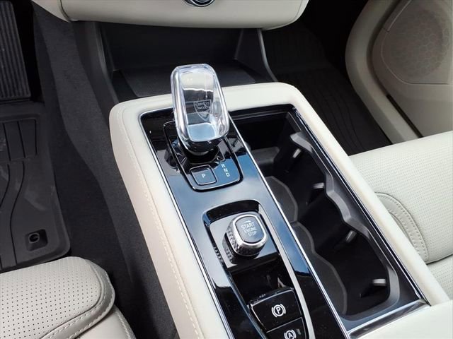 New 2026 Volvo XC90 T8 Ultra w/ Protection Package Premier image 19