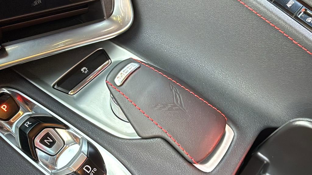 Used 2025 Chevrolet Corvette Stingray Convertible w/ 1LT image 15