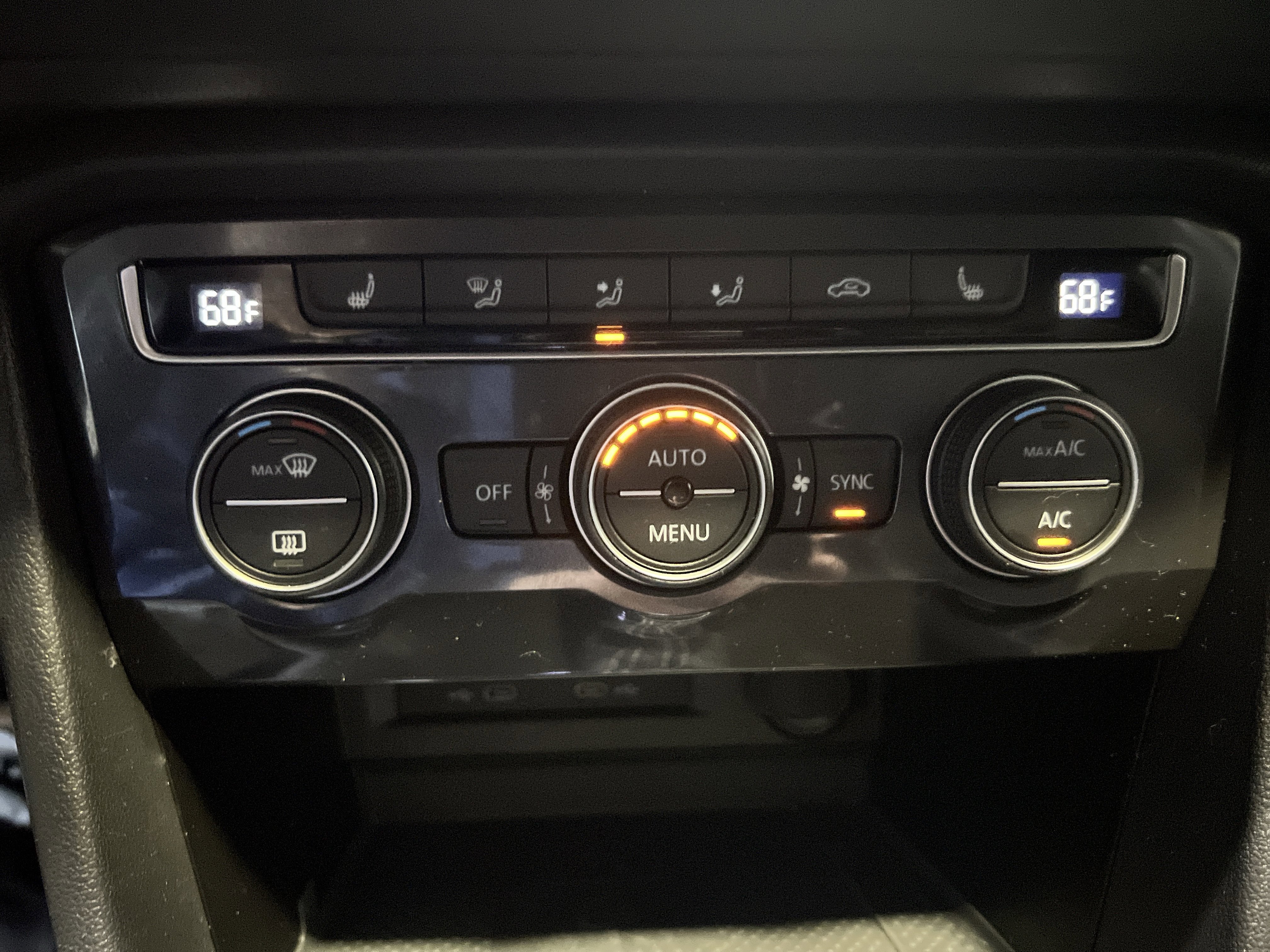 Used 2021 Volkswagen Tiguan SE R-Line w/ 3rd Row Seat Package AWD/4WD image 21
