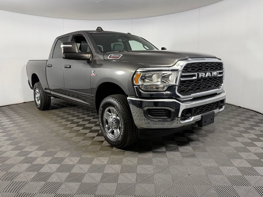 Used 2024 RAM 3500 Tradesman w/ Chrome Appearance Group AWD/4WD image 3