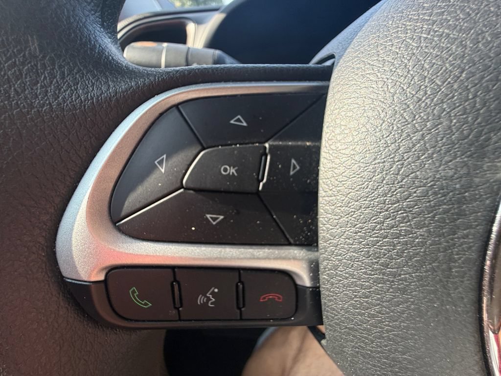 Used 2023 Jeep Renegade Latitude AWD/4WD image 15