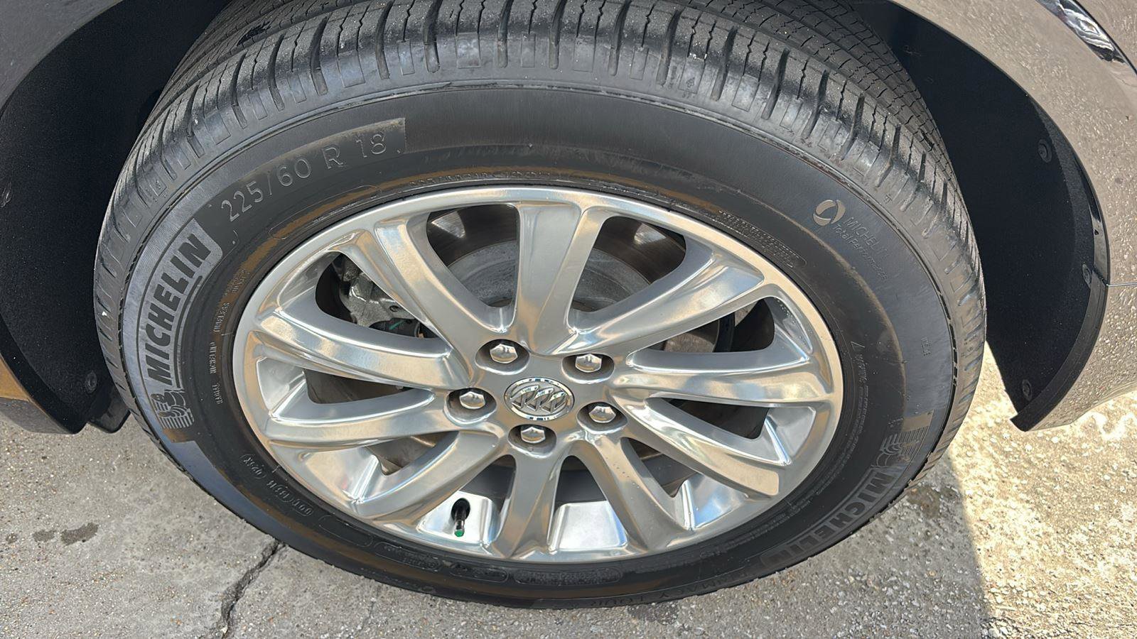 Used 2020 Buick Envision Essence image 11