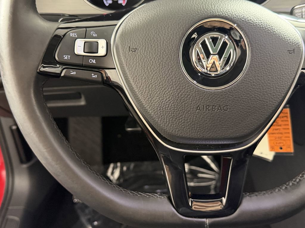 Used 2015 Volkswagen Golf SE w/ Lighting Package image 26