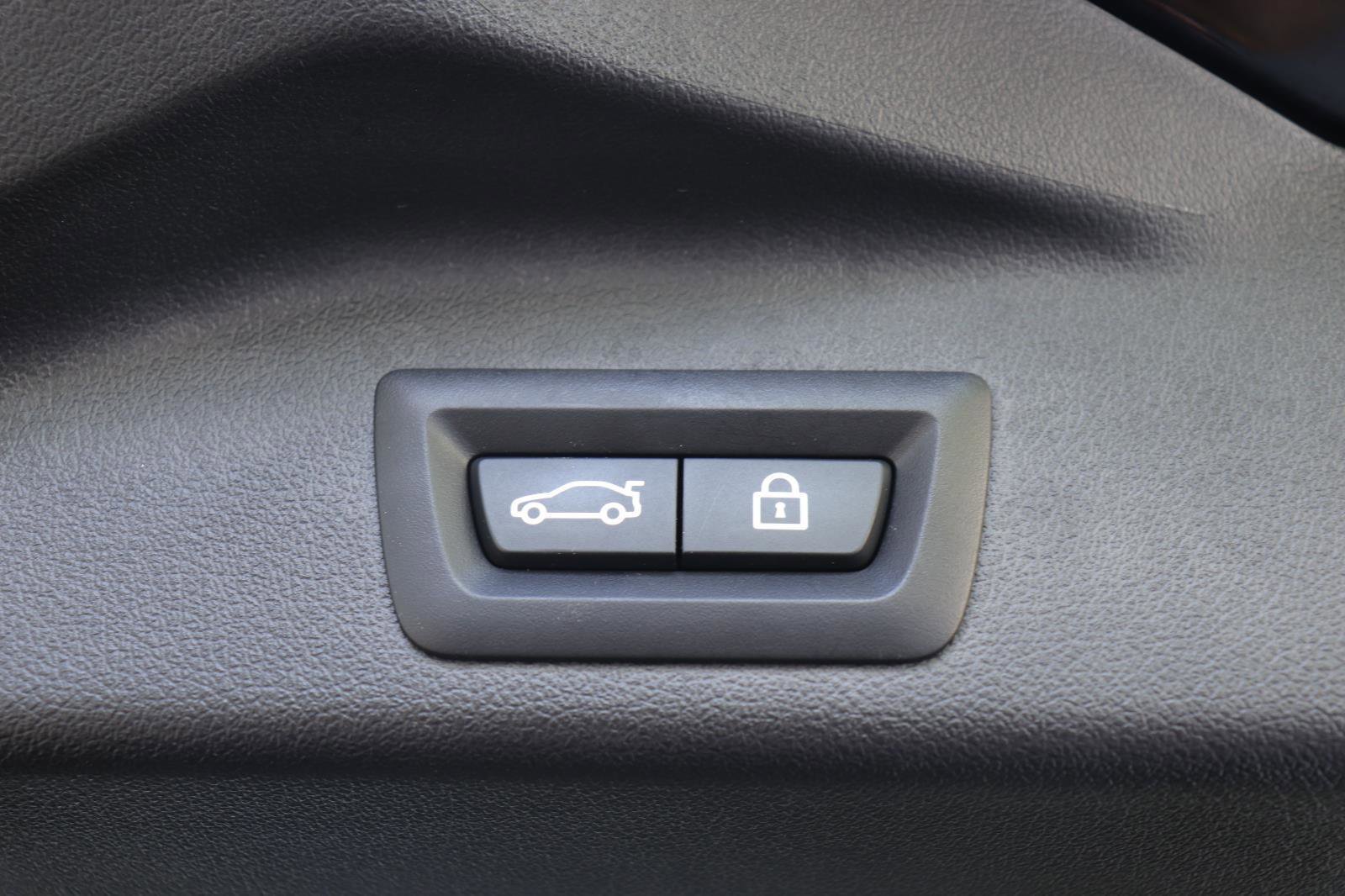 Used 2021 BMW X5 sDrive40i w/ Convenience Package image 17