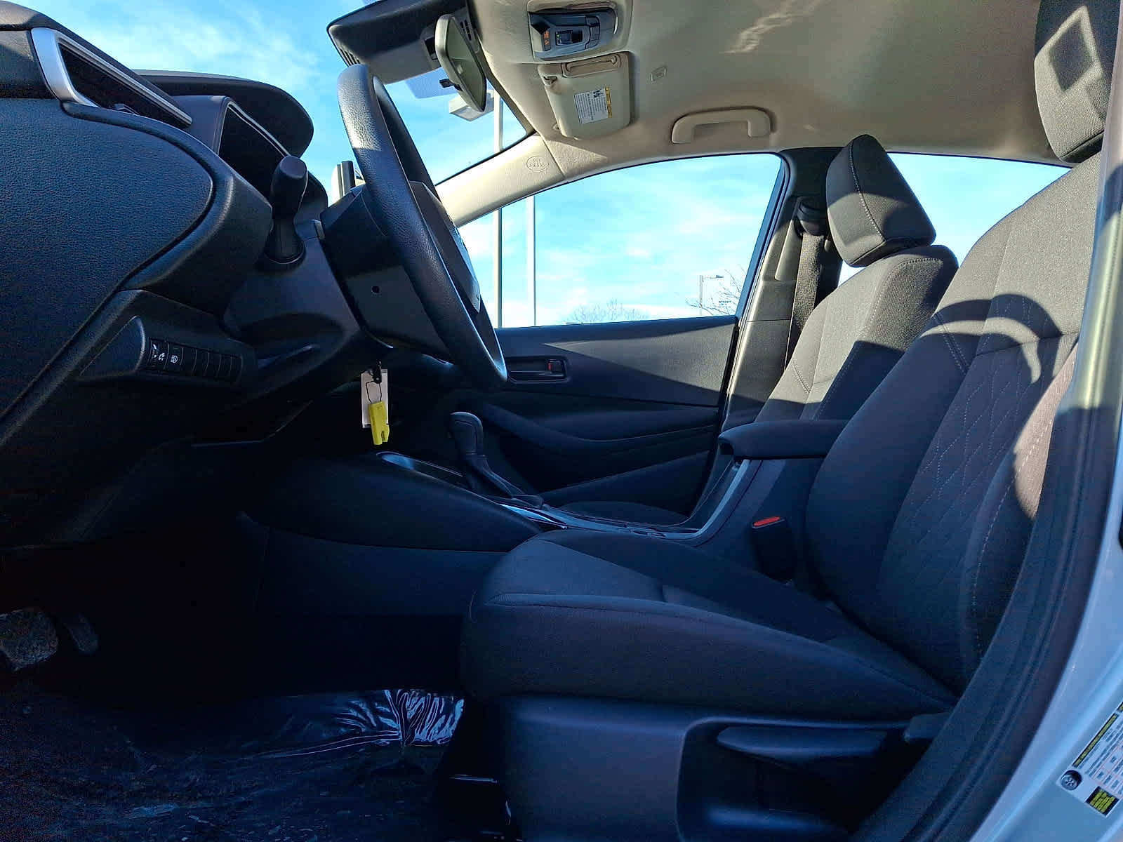 Used 2025 Toyota Corolla LE image 15