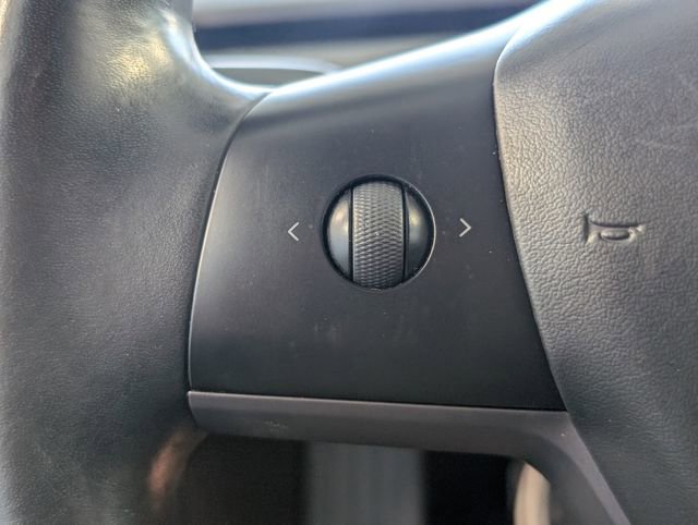 Used 2018 Tesla Model 3 Long Range image 22