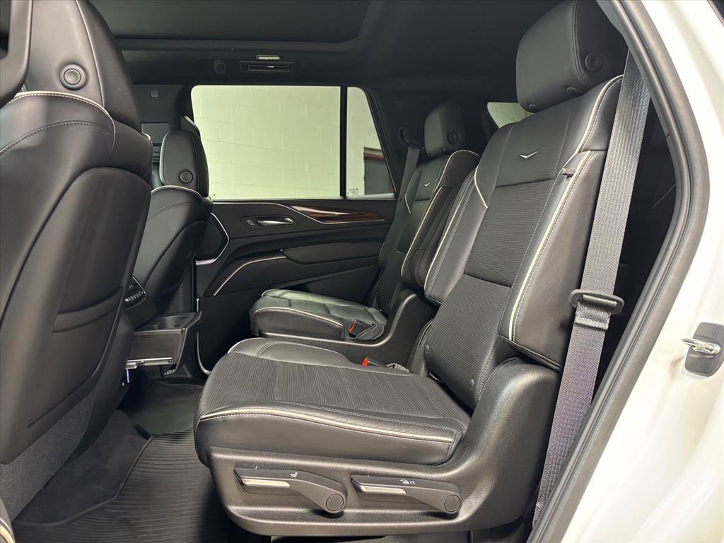 Used 2021 Cadillac Escalade Premium Luxury w/ Driver Assist Tech Package image 28