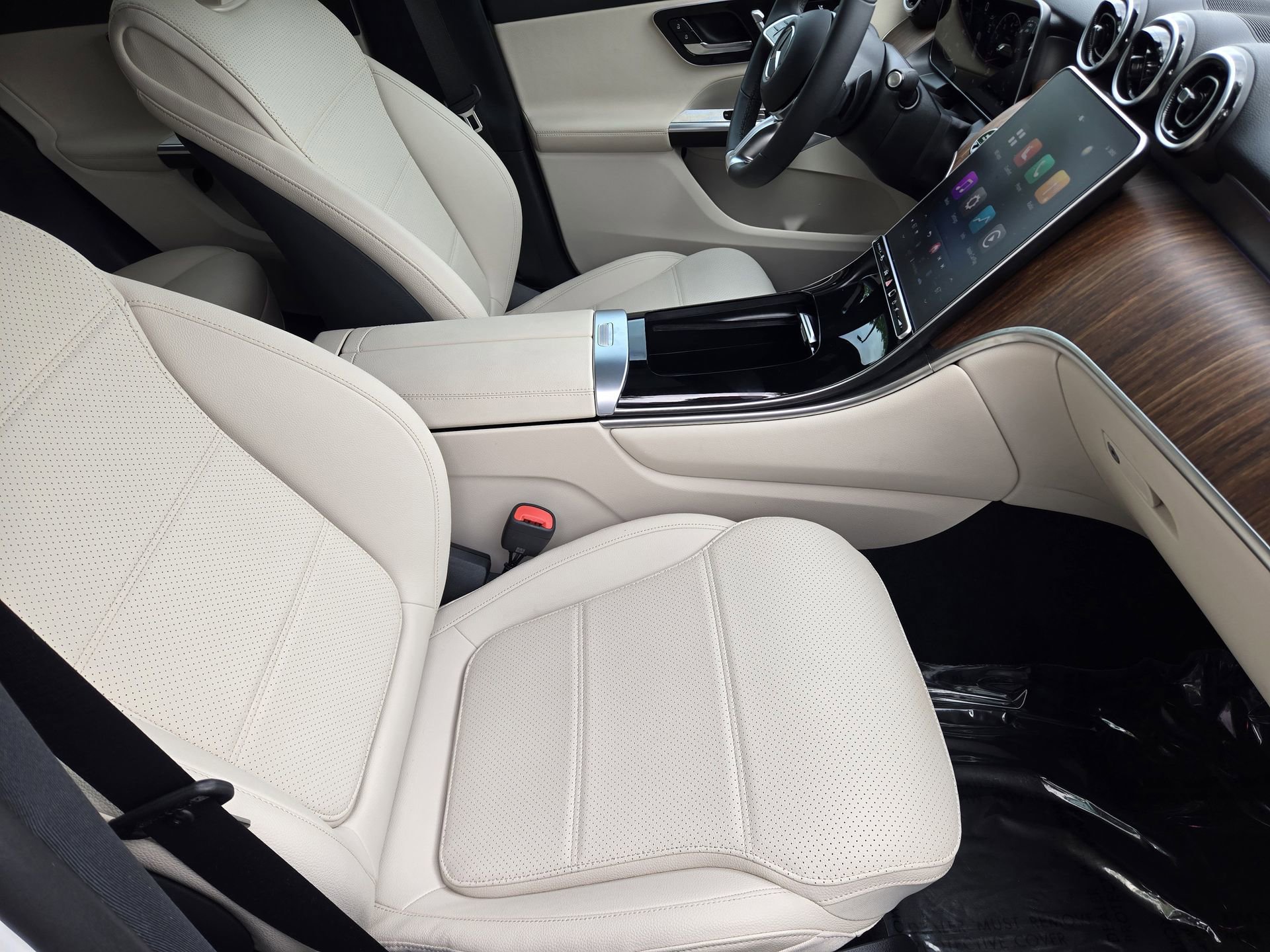 Certified 2026 Mercedes-Benz GLC 300 image 14