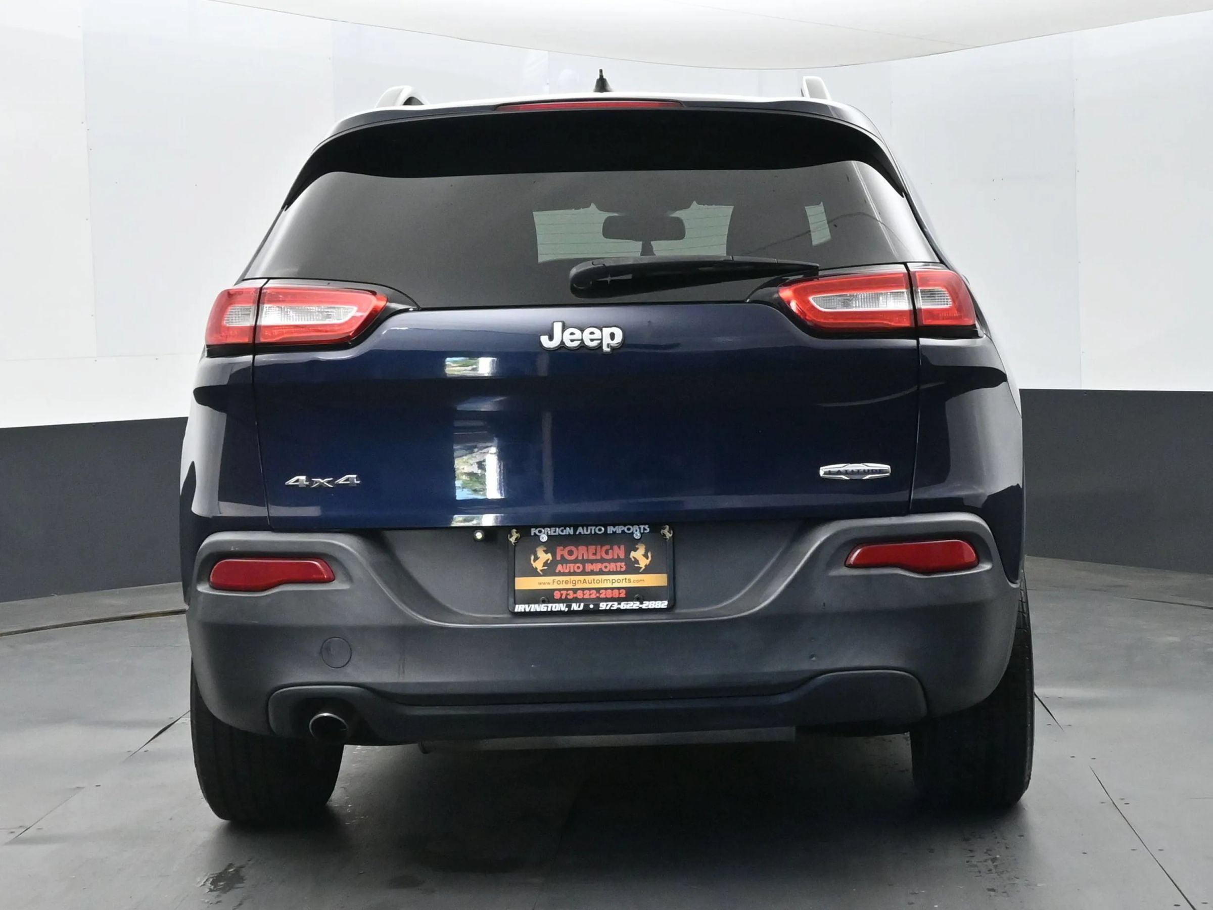 Used 2014 Jeep Cherokee Latitude w/ Cold Weather Group AWD/4WD image 7