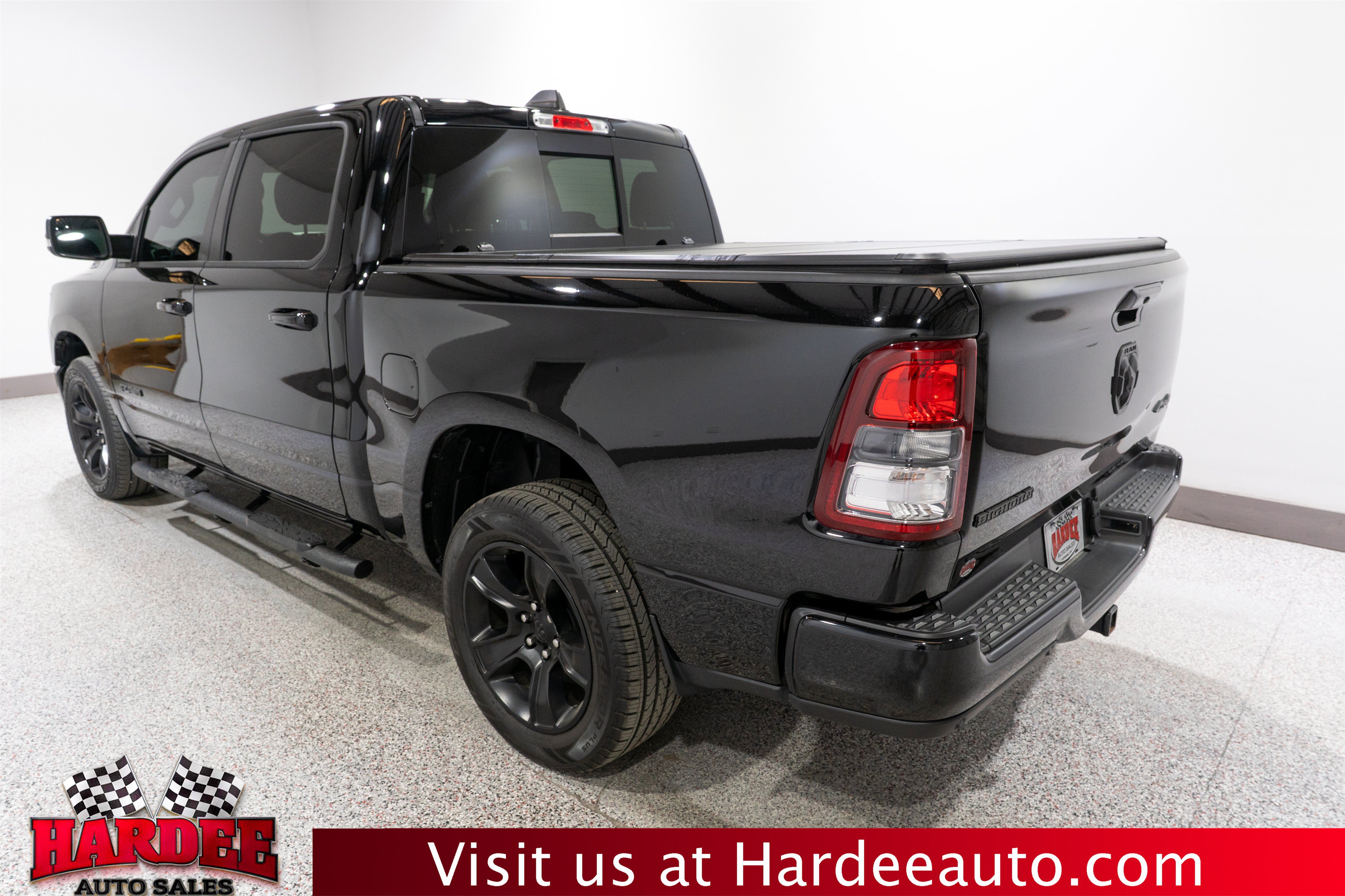Used 2023 RAM 1500 Big Horn AWD/4WD image 3