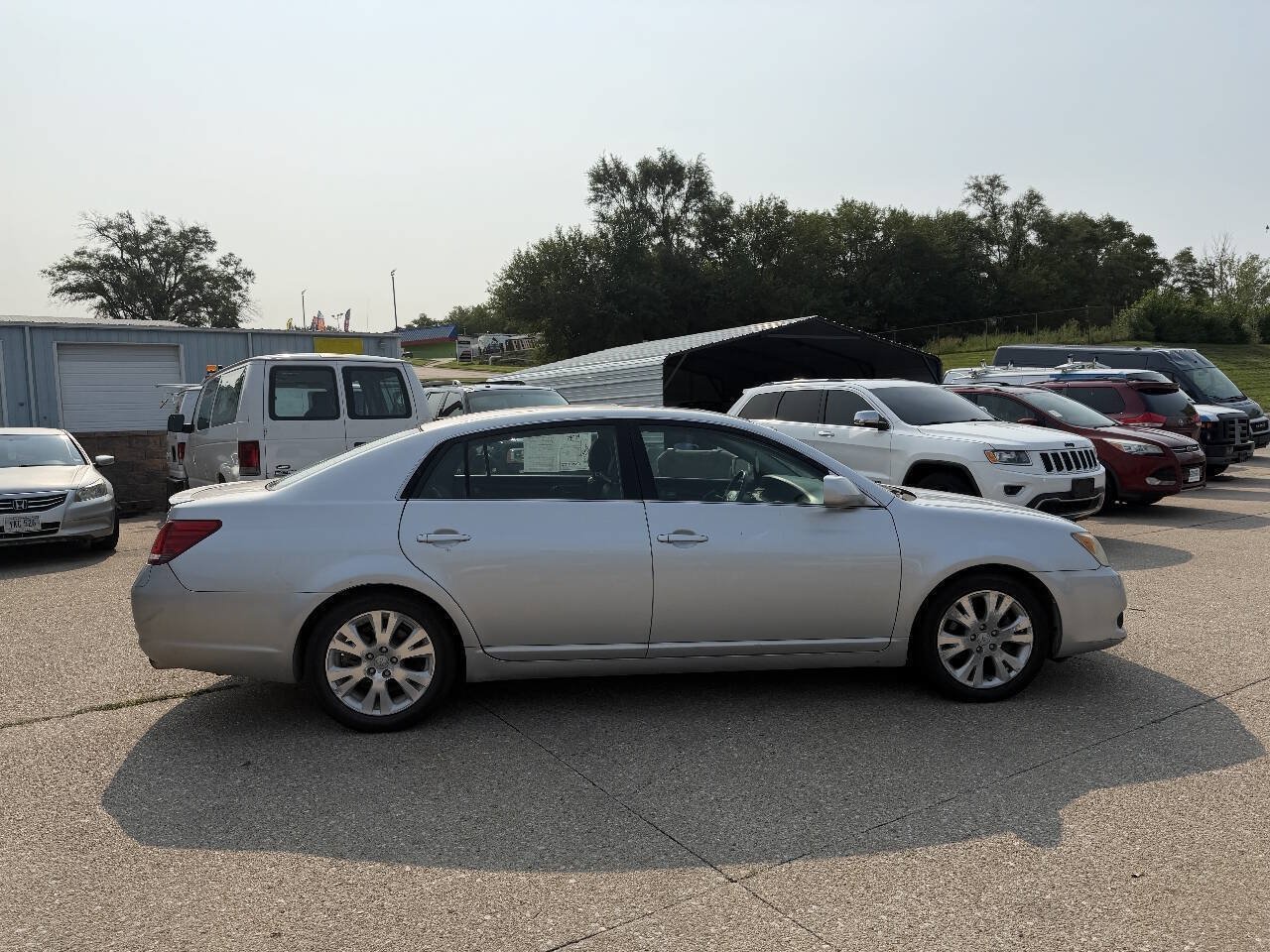 Used 2008 Toyota Avalon XLS FWD image 7