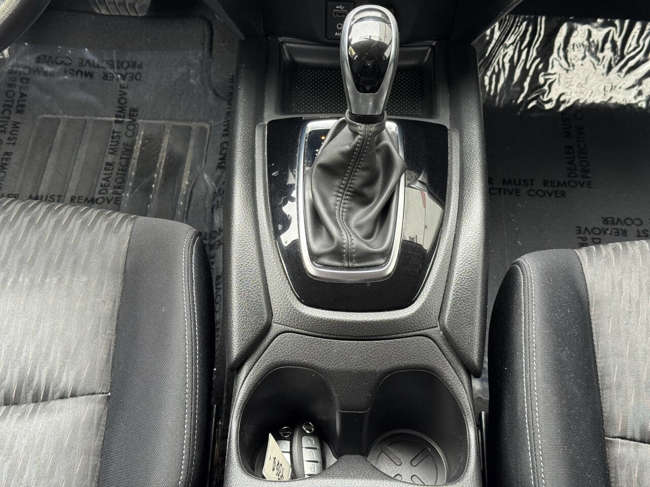 Used 2017 Nissan Rogue SV image 26