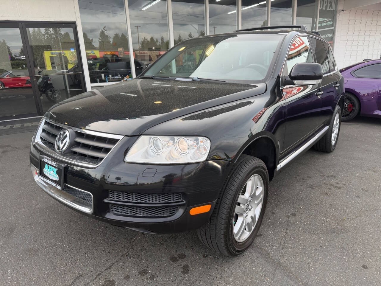Used 2004 Volkswagen Touareg V8 AWD/4WD image 1