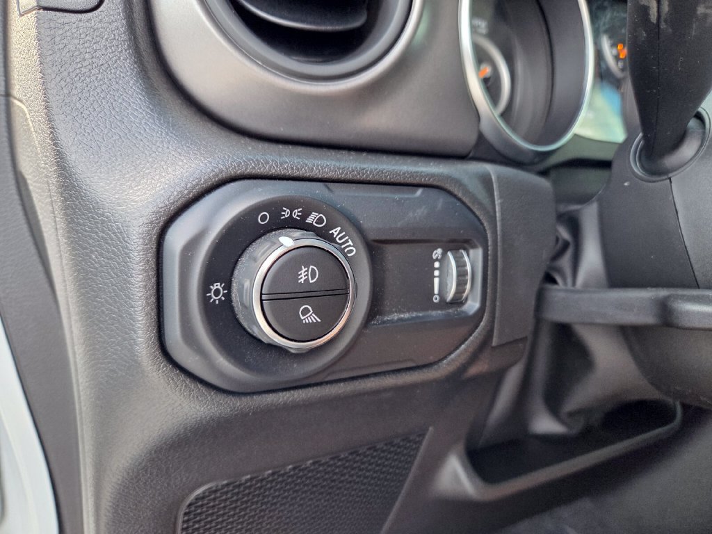 Used 2023 Jeep Gladiator Sport AWD/4WD image 22