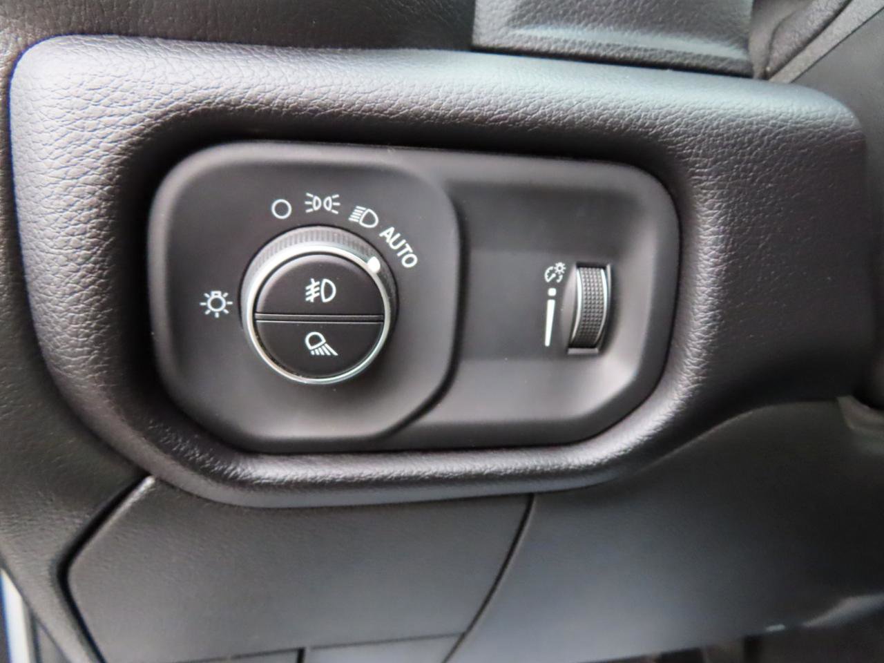 Used 2024 RAM 2500 Big Horn image 33