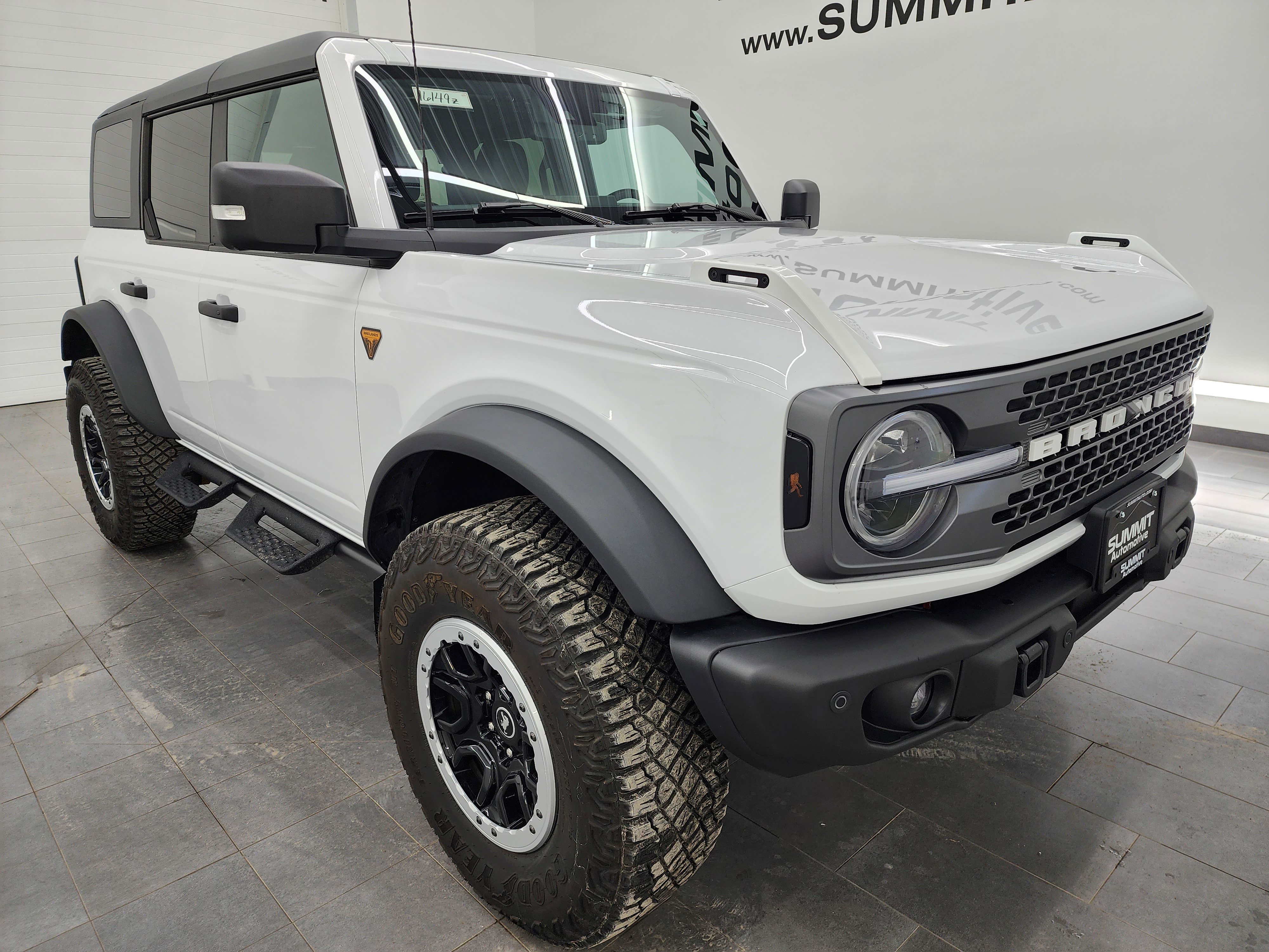 Used 2023 Ford Bronco Badlands w/ Sasquatch Package image 2