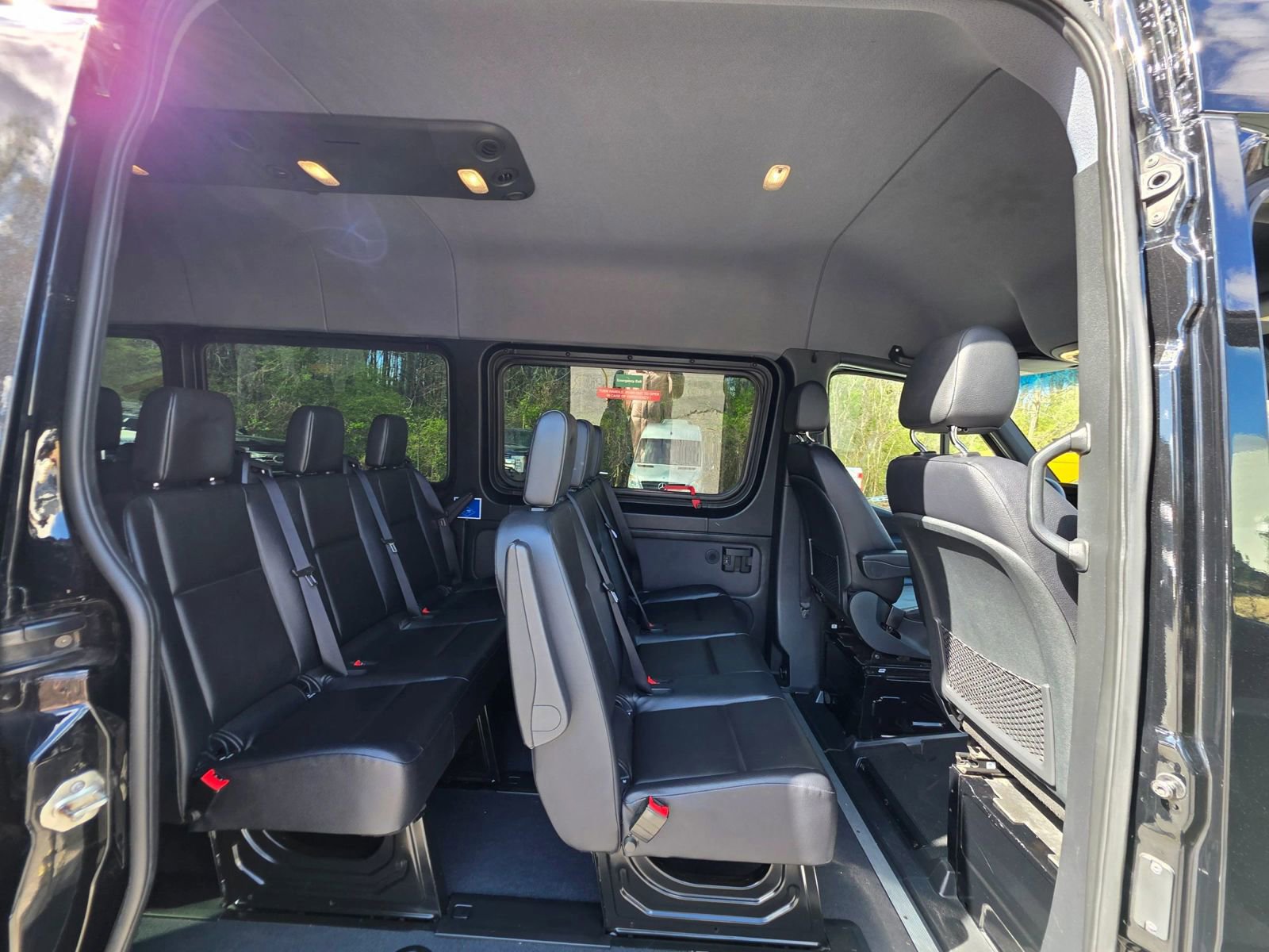 Used 2019 Mercedes-Benz Sprinter 2500 image 30