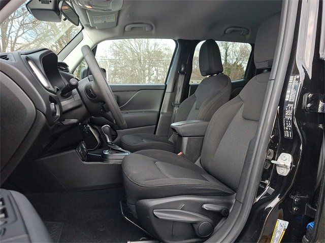 Used 2023 Jeep Renegade Latitude image 13