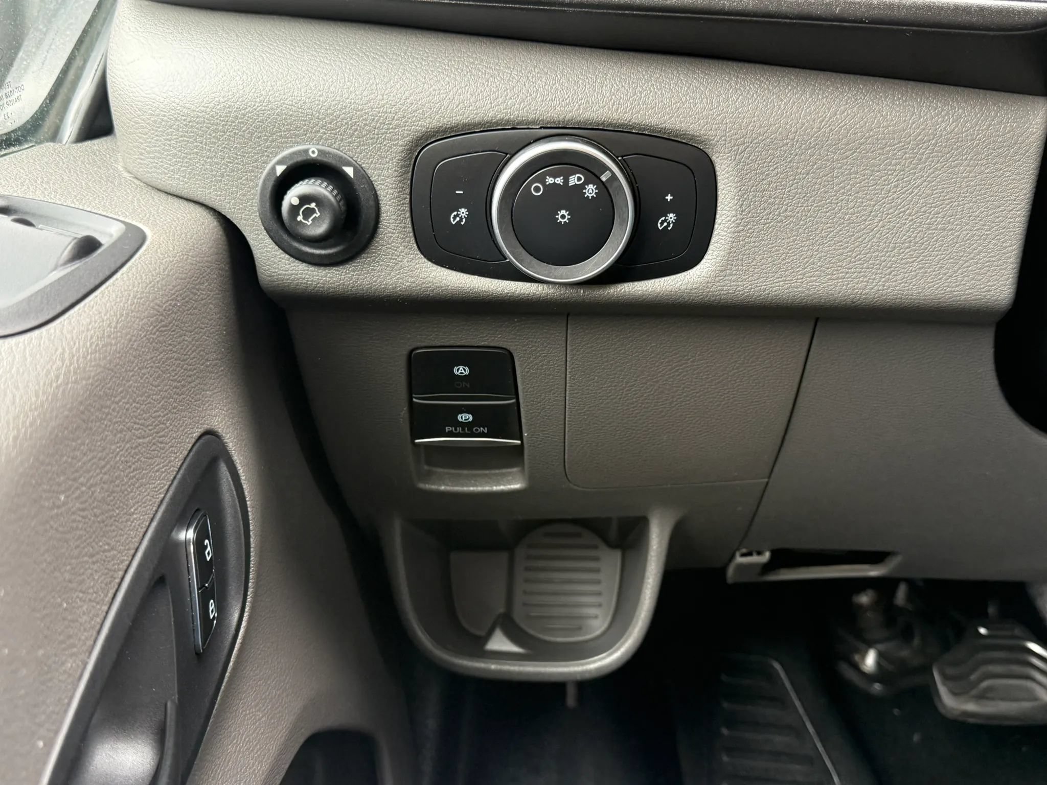 Used 2023 Ford Transit 250 Medium Roof AWD w/ Load Area Protection Package image 19