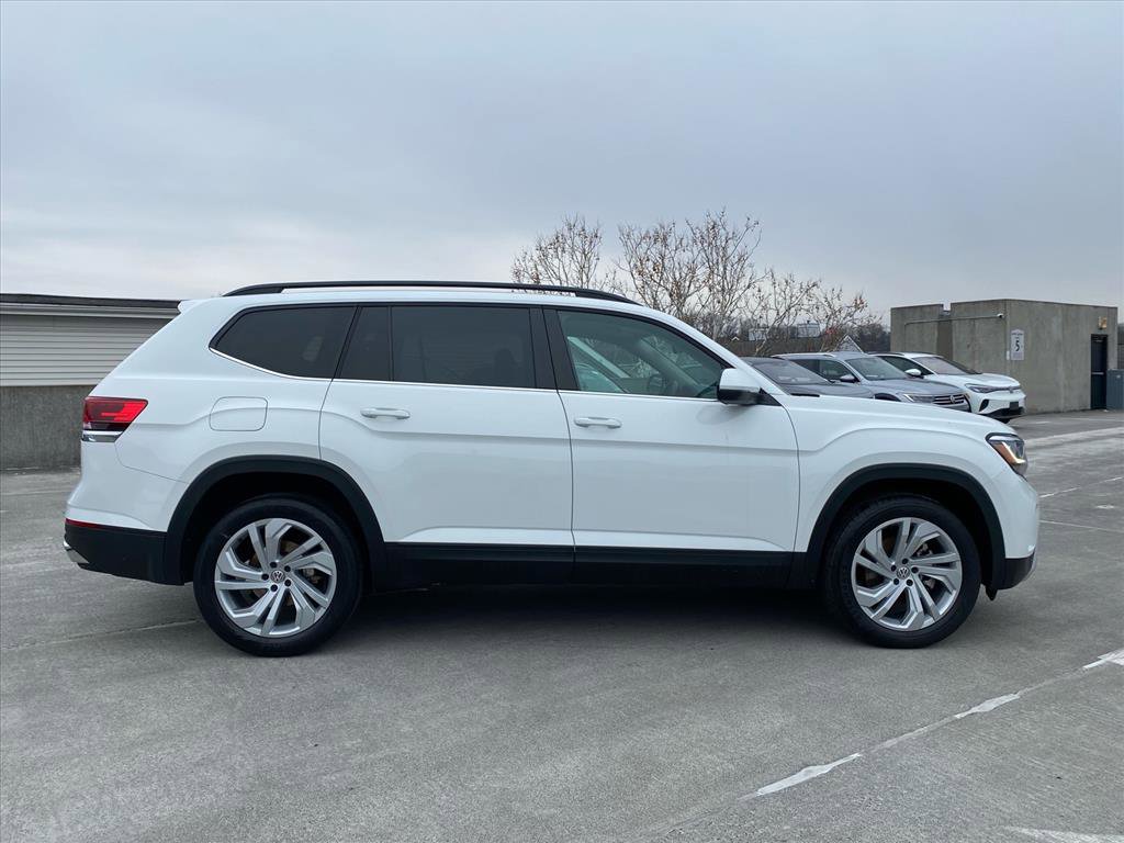 Used 2022 Volkswagen Atlas SE w/ Panoramic Sunroof Package image 2