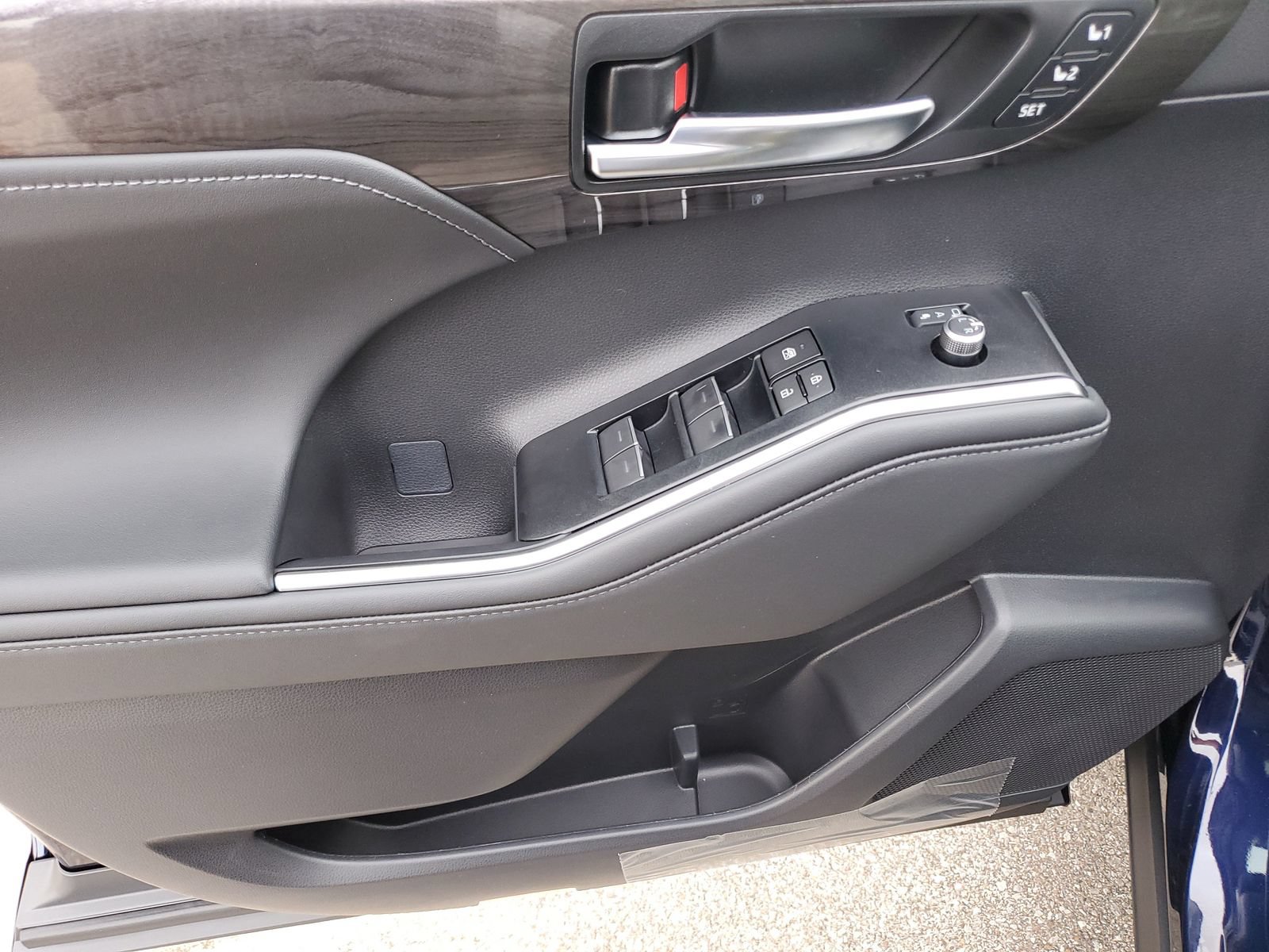 New 2026 Toyota Highlander Platinum AWD/4WD image 21