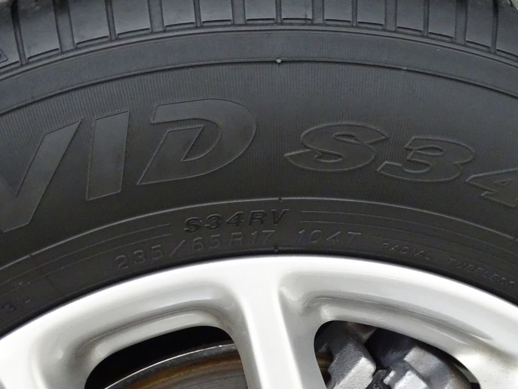 Used 2023 Chrysler Pacifica Touring-L image 41