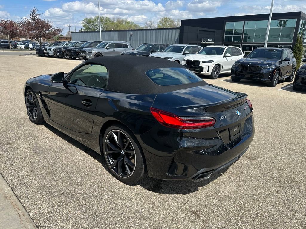 Used 2024 BMW Z4 M40i w/ Shadowloine Package RWD image 18