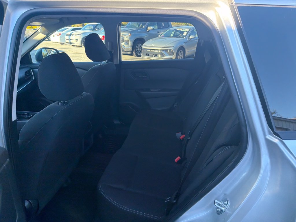 Used 2024 Nissan Rogue S AWD/4WD image 14