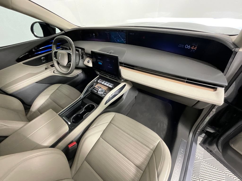 Used 2025 Lincoln Nautilus Reserve AWD/4WD image 20