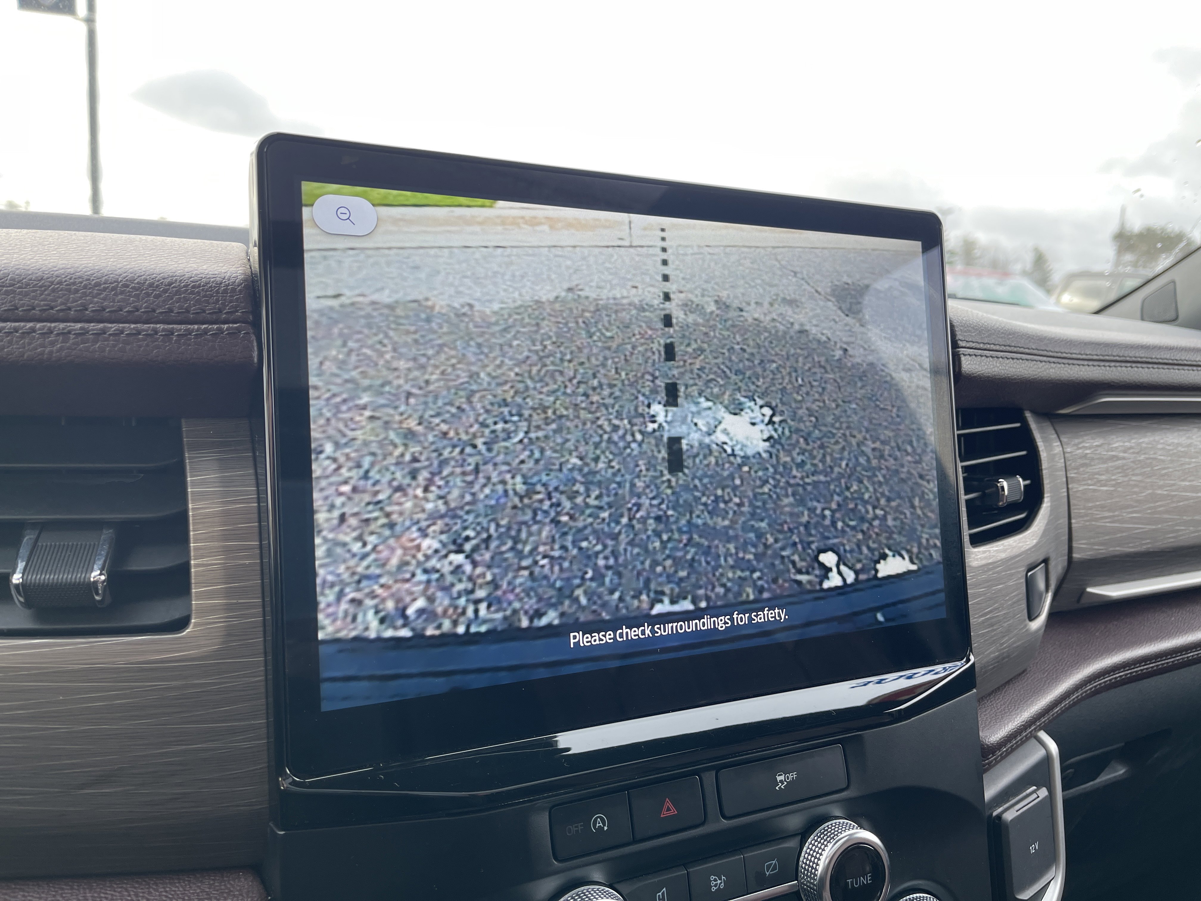 Used 2023 Ford Expedition Max Limited image 26