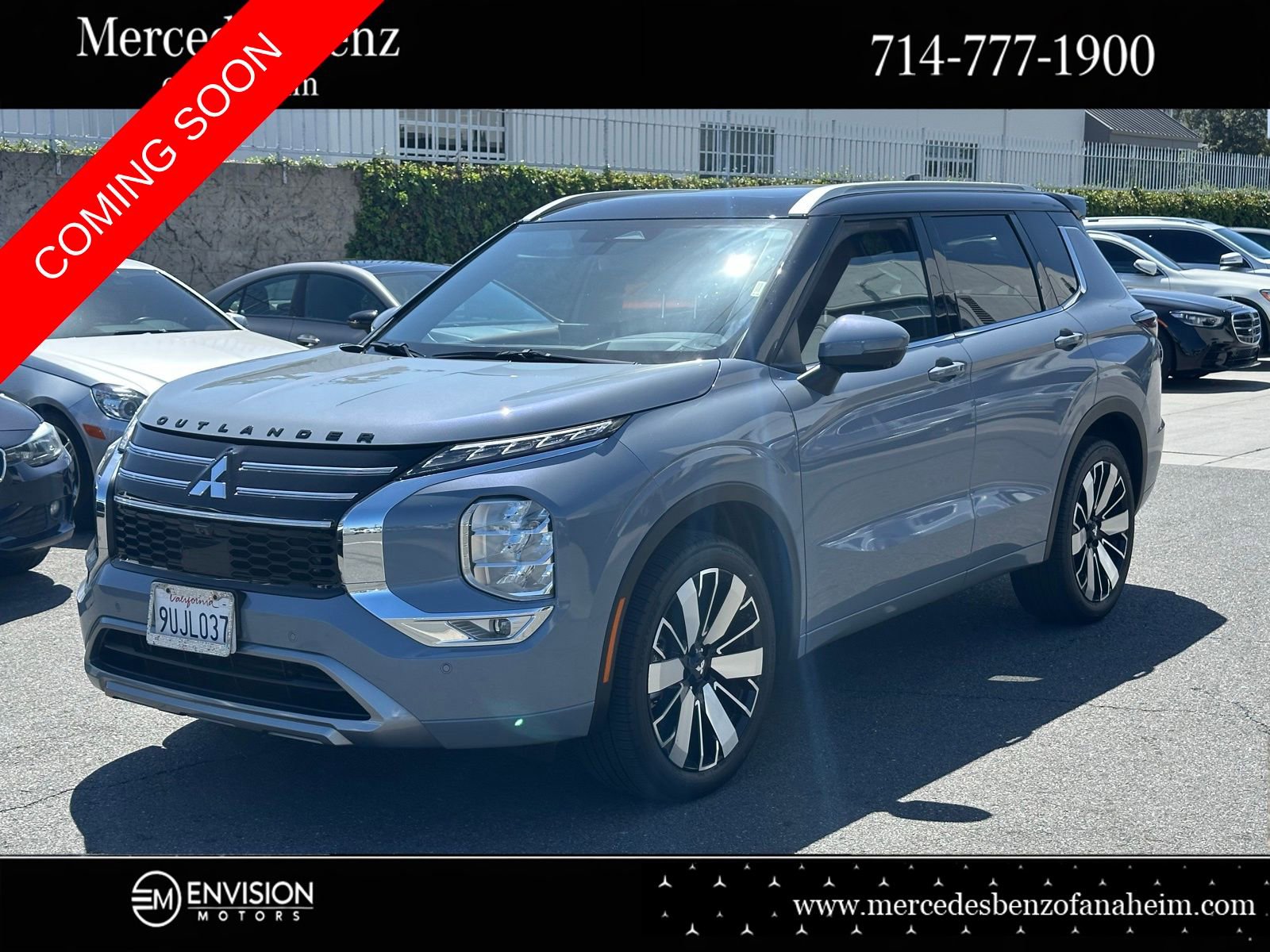 Used 2025 Mitsubishi Outlander SEL image 1