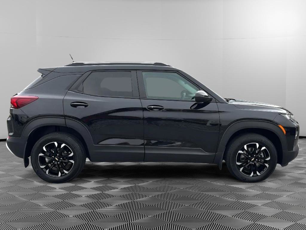 Used 2022 Chevrolet TrailBlazer LT w/ Driver Confidence Package image 6